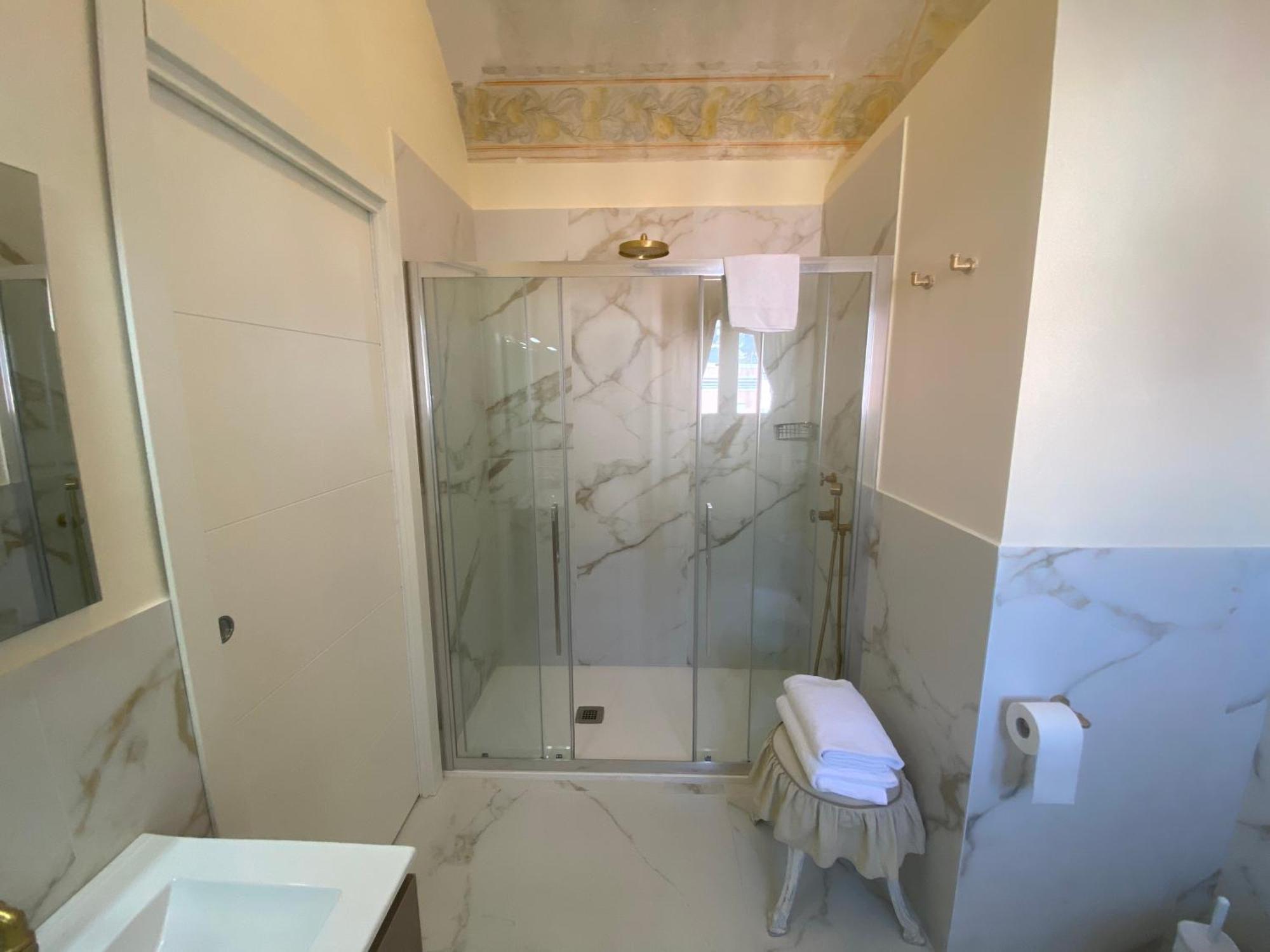 Apartment Casa Raiola By Caprirooms