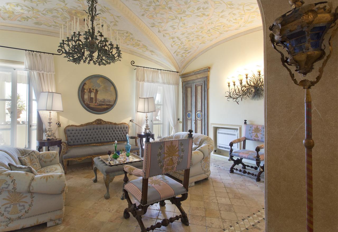 Apartment Casa Raiola By Caprirooms *