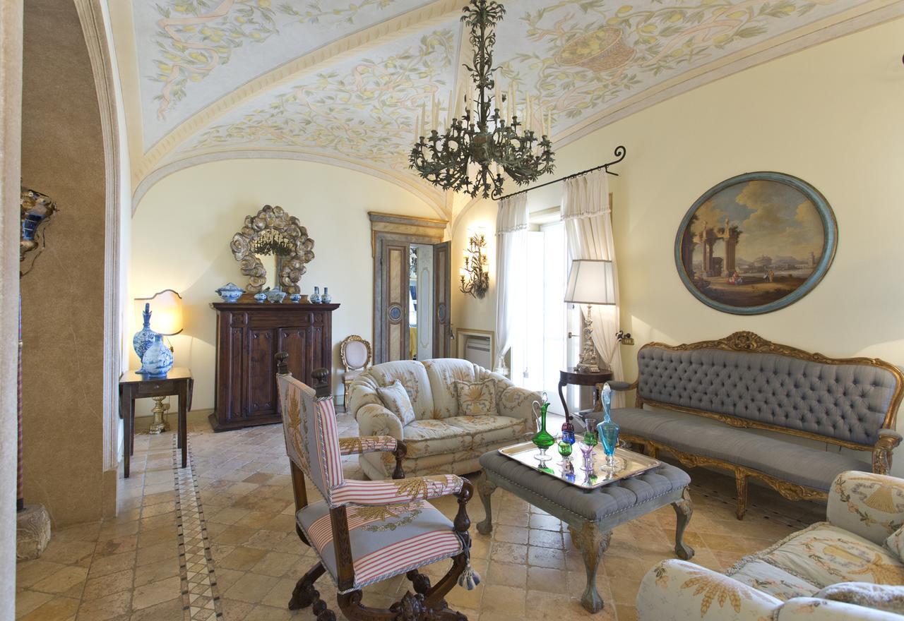 Casa Raiola By Caprirooms Apartment